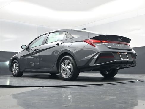 New 2026 Hyundai Elantra SE image 14