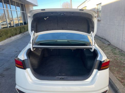 Used 2025 Nissan Altima 2.5 SV image 31