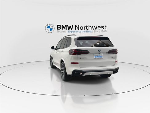 New 2026 BMW X5 xDrive40i w/ M Sport Package AWD/4WD image 13