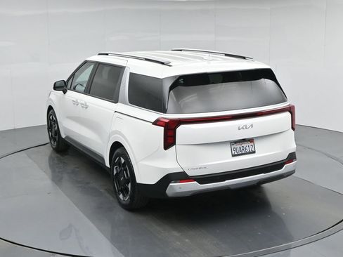 Used 2025 Kia Carnival EX image 42
