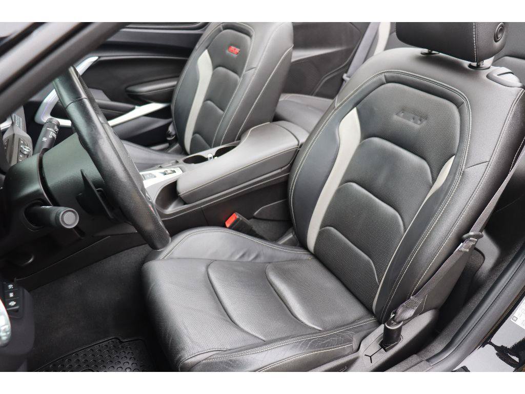 Used 2016 Chevrolet Camaro SS RWD image 25