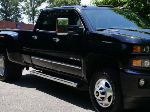 Used 2019 Chevrolet Silverado 3500 LTZ w/ Duramax Plus Package AWD/4WD image 31