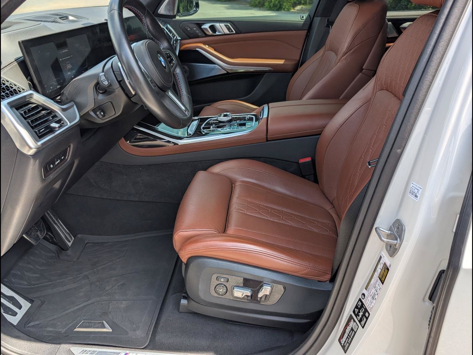 Used 2025 BMW X7 M60i AWD/4WD image 13