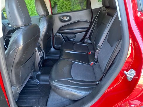 Used 2018 Jeep Compass Latitude AWD/4WD image 19