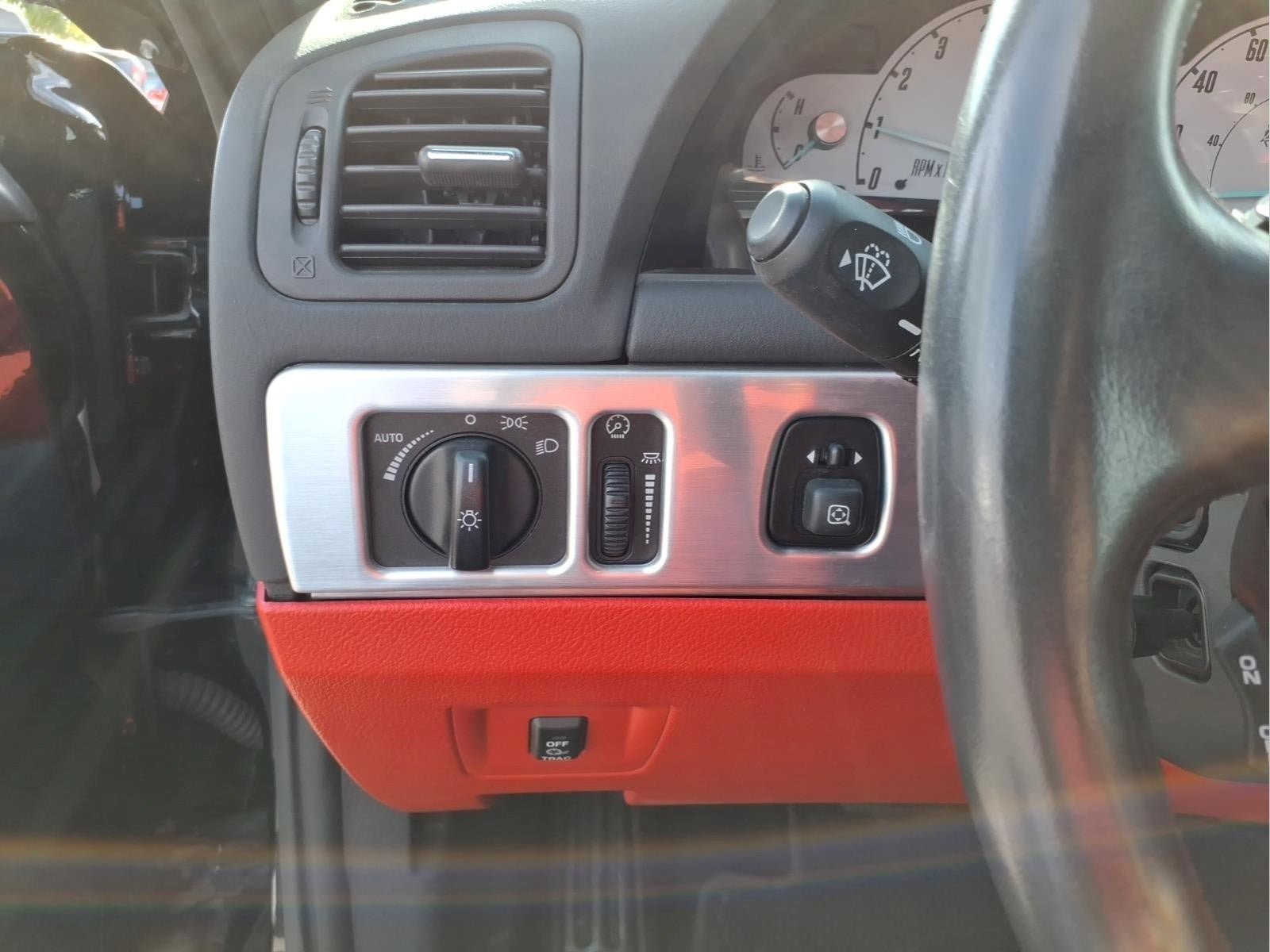 Used 2002 Ford Thunderbird RWD image 12