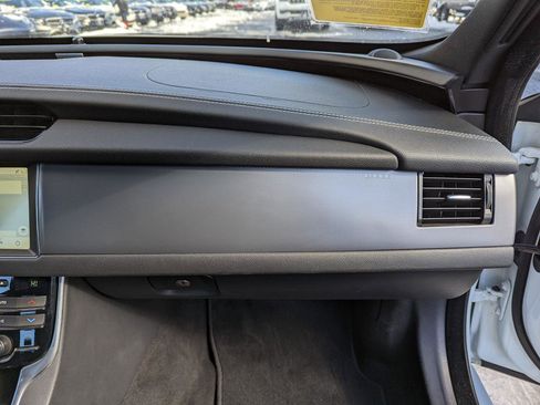 Used 2017 Jaguar XF R-Sport image 32