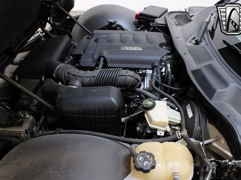 Used 2006 Pontiac Solstice Convertible w/ Premium Package image 12