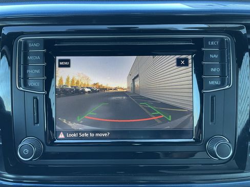 Used 2017 Volkswagen Beetle 1.8T Classic image 26