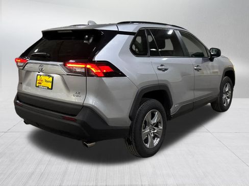 Used 2025 Toyota RAV4 LE AWD/4WD image 6