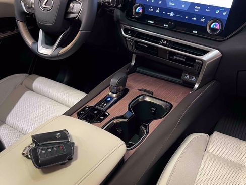 Used 2023 Lexus RX 350 w/ Cold Area Package AWD/4WD image 19