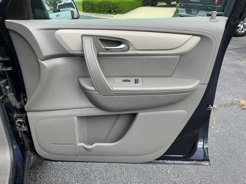 Used 2017 Chevrolet Traverse LS AWD/4WD image 27