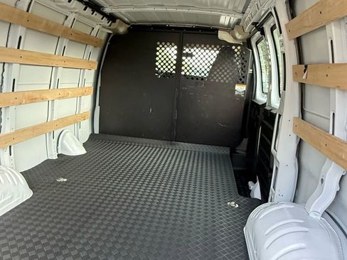 Used 2023 GMC Savana 2500 image 11