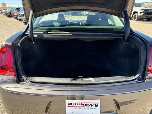 Used 2023 Chrysler 300 Touring w/ Sport Appearance Package RWD image 23