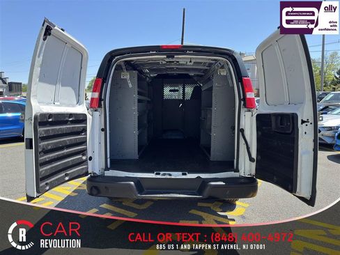 Used 2020 Chevrolet Express 3500 w/ Driver Convenience Package RWD image 7