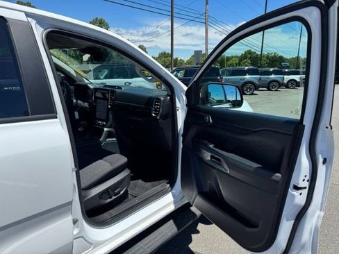 Used 2024 Ford Ranger XLT w/ FX4 Off-Road Package AWD/4WD image 15