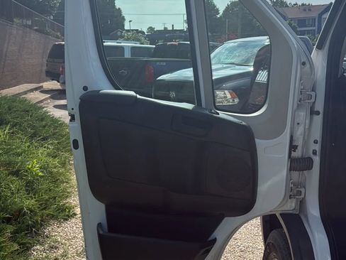 Used 2017 RAM ProMaster 2500 FWD image 12