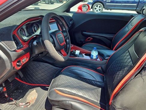 Used 2022 Dodge Challenger R/T RWD image 13