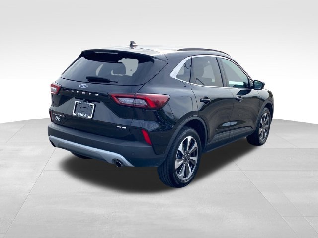 Used 2024 Ford Escape Platinum AWD/4WD image 4