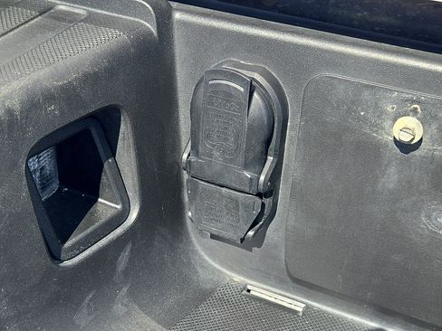 Used 2023 Ford F250 XL image 5