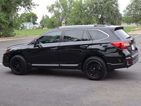 Used 2018 Subaru Outback 2.5i Touring w/ Popular Package #3 AWD/4WD image 8