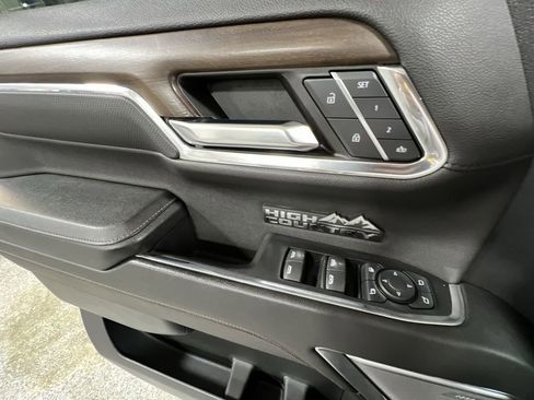 Certified 2024 Chevrolet Silverado 1500 High Country w/ Technology Package image 23