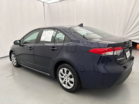 Used 2024 Toyota Corolla LE FWD image 5