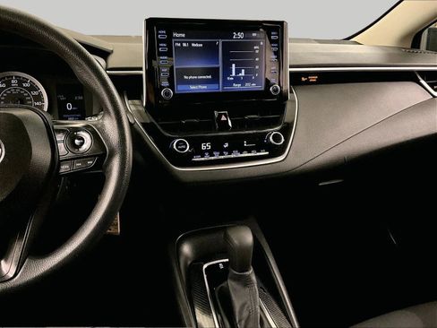 Used 2020 Toyota Corolla LE FWD image 6