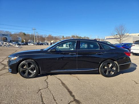 Used 2018 Honda Accord Touring image 8