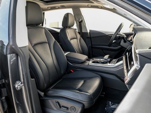 Used 2020 Audi Q8 Premium Plus image 33