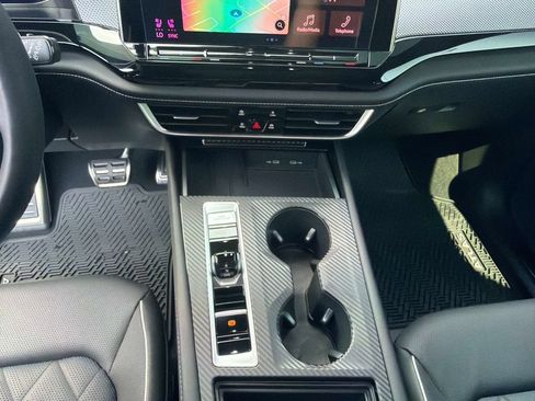 Used 2026 Volkswagen Atlas Cross Sport SEL Premium R-Line AWD/4WD image 26