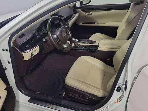 Used 2016 Lexus ES 350 w/ Navigation System Package FWD image 18