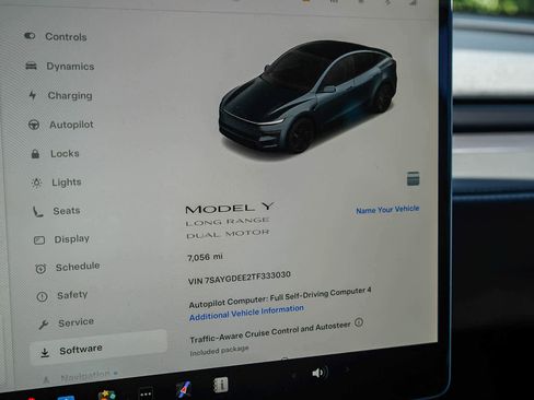 Used 2026 Tesla Model Y AWD image 22