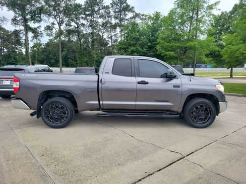Used 2017 Toyota Tundra SR5 w/ SR5 Upgrade Package RWD image 9