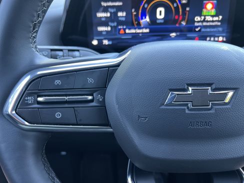 Used 2025 Chevrolet Equinox LT w/ Convenience Package II FWD image 30