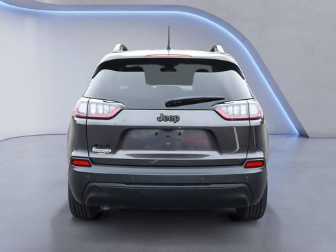 Used 2021 Jeep Cherokee Latitude Plus AWD/4WD image 6