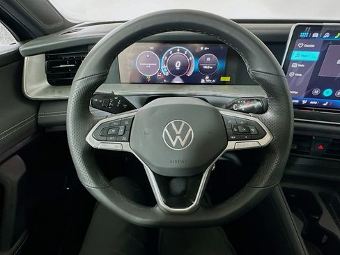 New 2026 Volkswagen Tiguan SE R-Line image 11