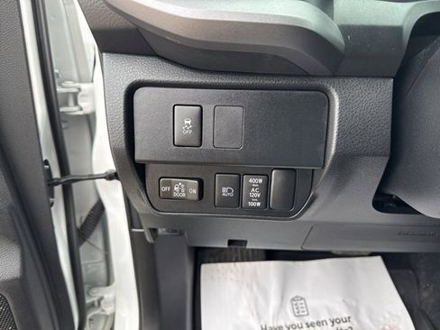 Used 2023 Toyota Tacoma TRD Off-Road image 17