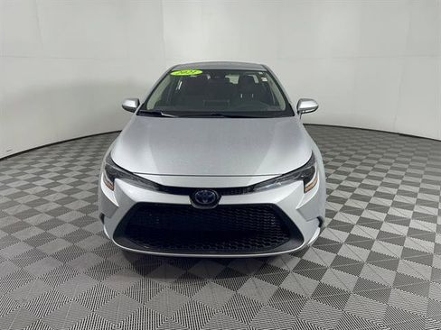 Used 2021 Toyota Corolla LE w/ Carpet Mat Package (TMS) image 2