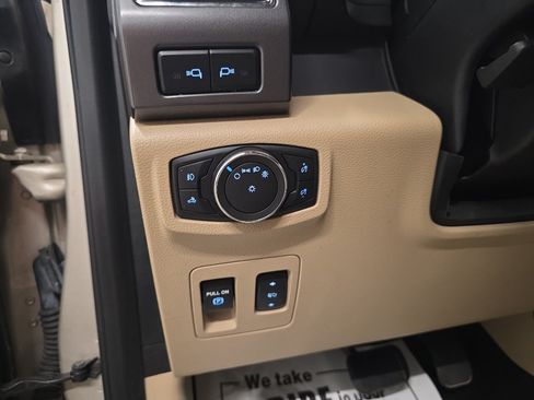 Used 2017 Ford F150 XLT w/ Equipment Group 302A Luxury AWD/4WD image 21