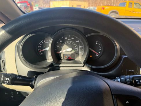 Used 2013 Kia Rio LX w/ PWR Pkg image 9