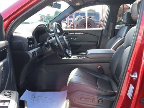 Used 2024 Honda Pilot TrailSport image 22