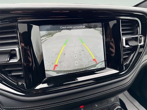 Used 2023 Dodge Durango SXT w/ SXT Blacktop Group image 24