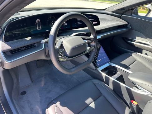 Used 2023 Lucid Air Pure AWD/4WD image 23