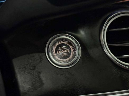 Used 2023 Mercedes-Benz E 350 4MATIC Sedan image 32
