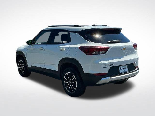 Used 2025 Chevrolet TrailBlazer LT AWD/4WD image 6