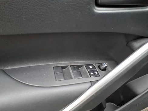 Certified 2023 Toyota Corolla Cross LE image 12