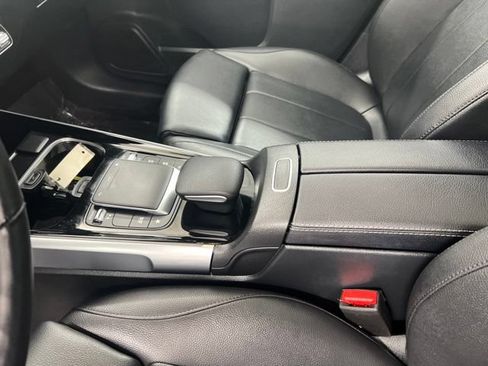 Used 2023 Mercedes-Benz GLB 250 4MATIC image 15