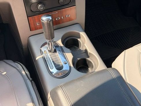 Used 2006 Lincoln Mark LT 4x4 image 18