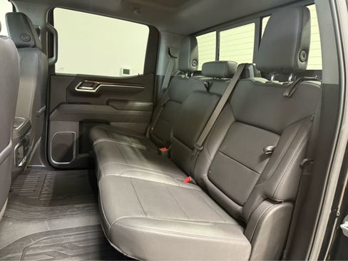 Used 2025 GMC Sierra 1500 Elevation w/ Elevation Premium Package AWD/4WD image 14