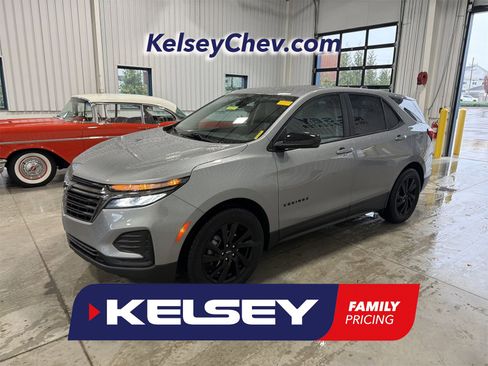 Used 2024 Chevrolet Equinox LS w/ LS Convenience Package image 1